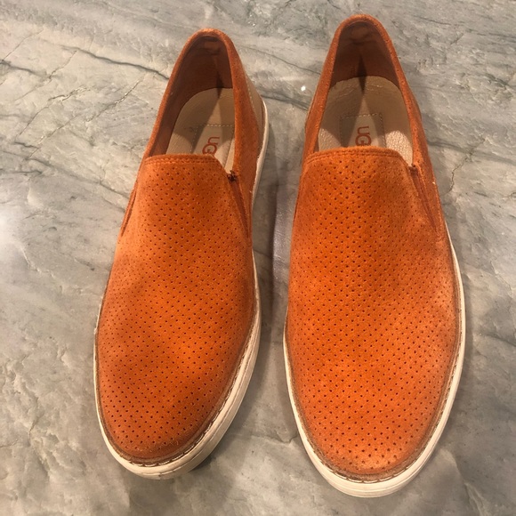 UGG suede slip on sneaker in rich orange color-worn once, LIKE NEW condition! - Picture 4 of 9